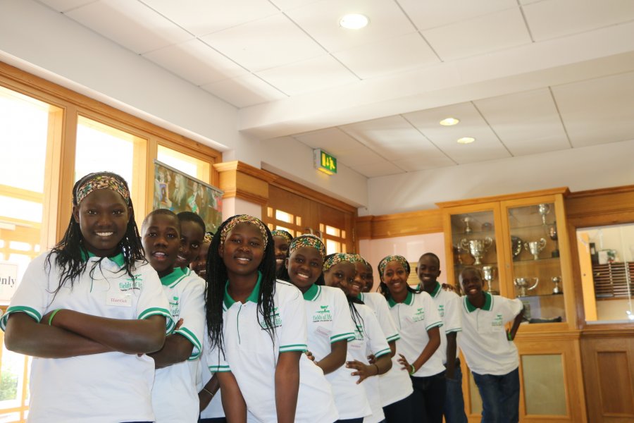 Bethel Royal School singers visit RSD