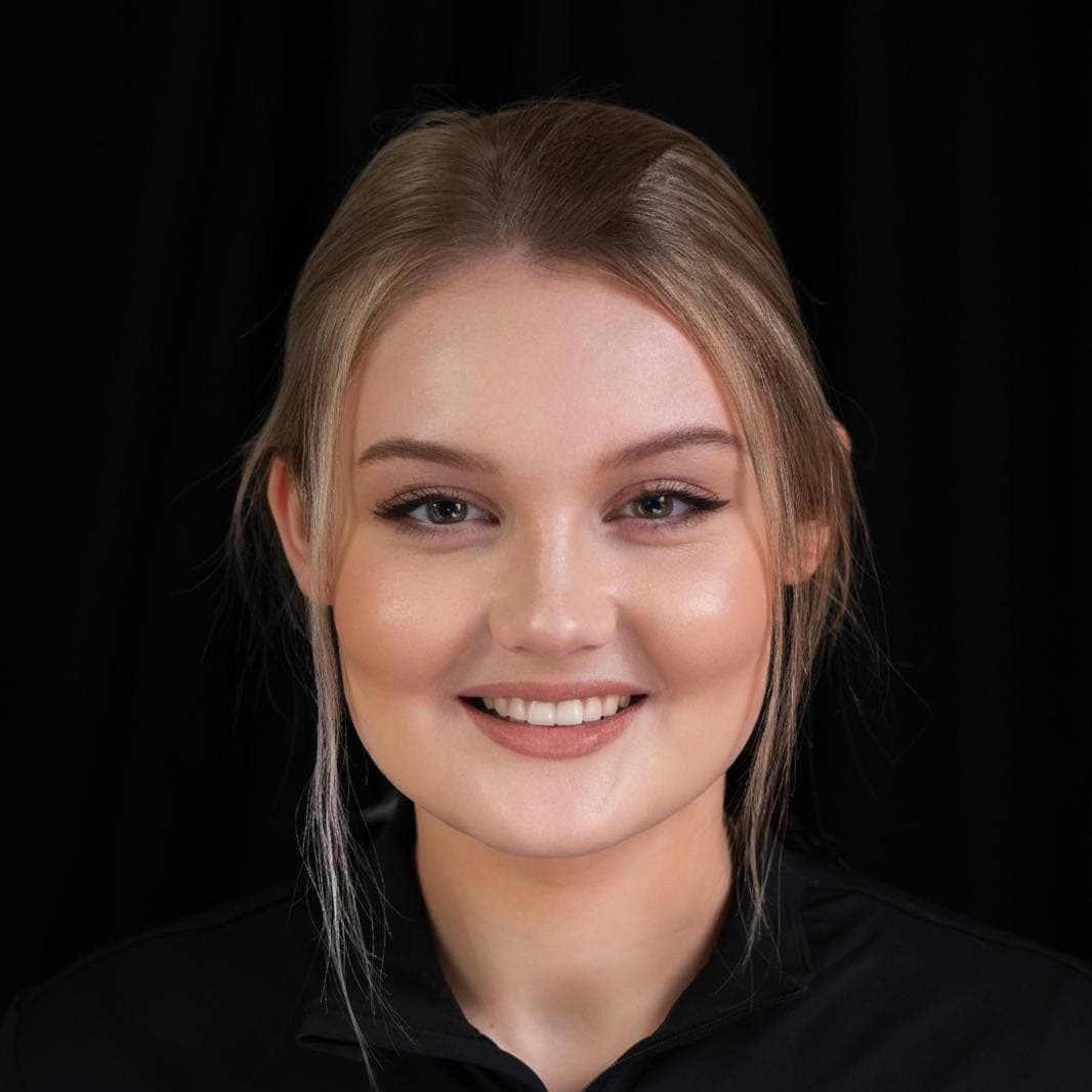 Miss Katie Chambers